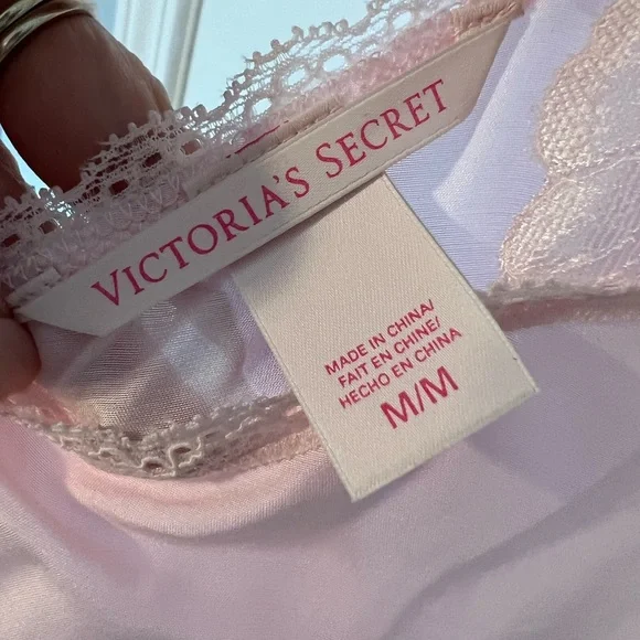 VICTORIA’S SECRET High-low Sheer Pink Lace Silk Blend Slip - Size Medium 💕 - Picture 6 of 9